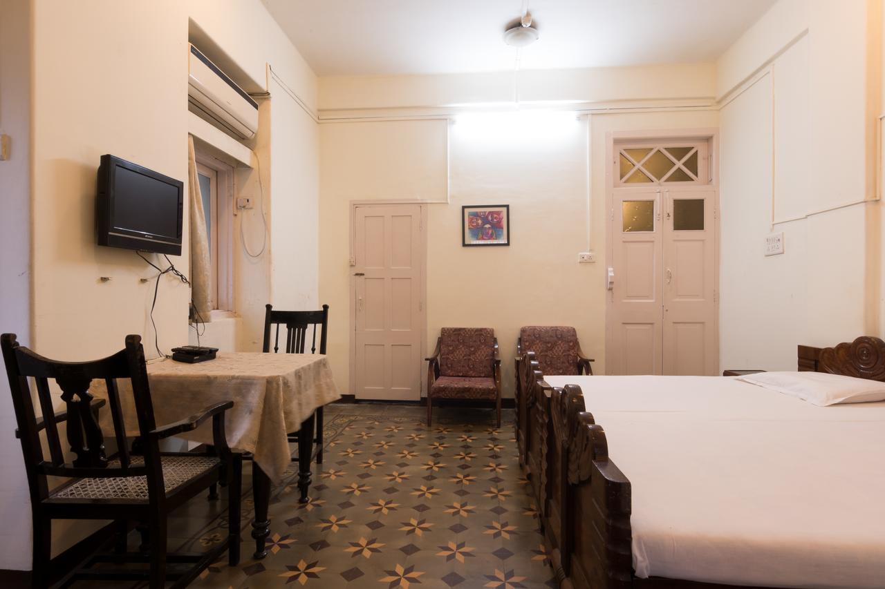 Bed And Breakfast At Colaba Bombay Exterior foto