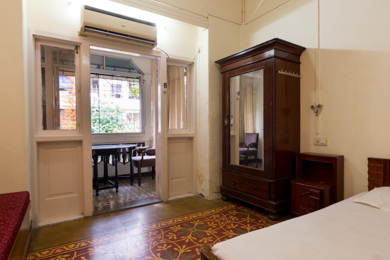 Bed And Breakfast At Colaba Bombay Exterior foto