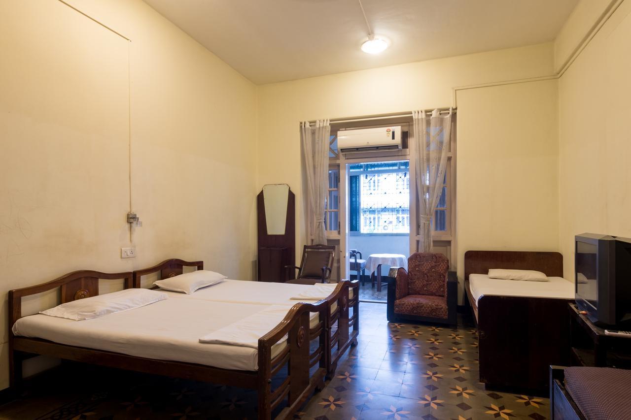 Bed And Breakfast At Colaba Bombay Exterior foto
